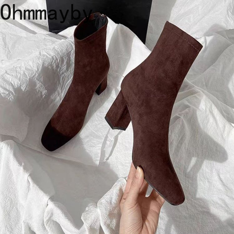 Street Fashion Rome - Herbst Winter Karree Frau Stiefeletten Fashion