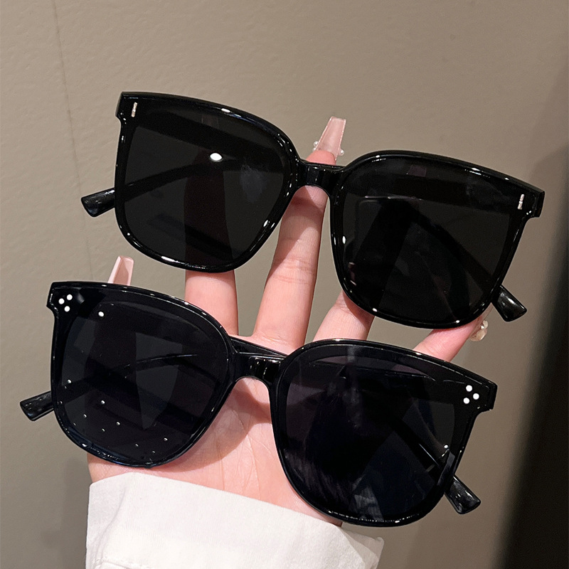 Herren Luxus Schwarze Cateye-S – Street Fashion Photo Bewertung und Preis