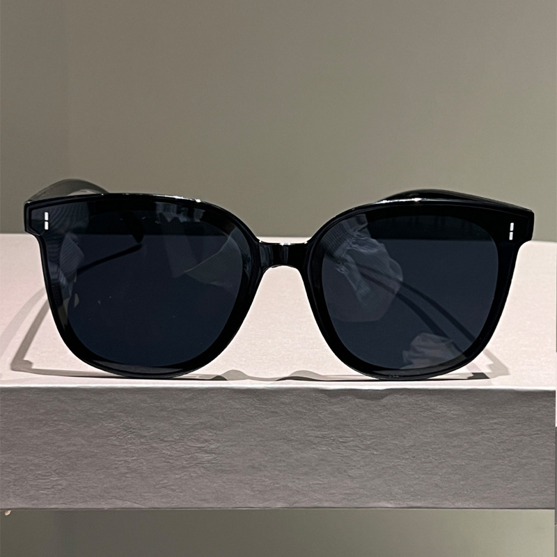 Herren Luxus Schwarze Cateye-S – Street Fashion Photo Bewertung und Preis
